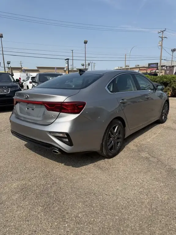 Kia Forte 2021 photo 5