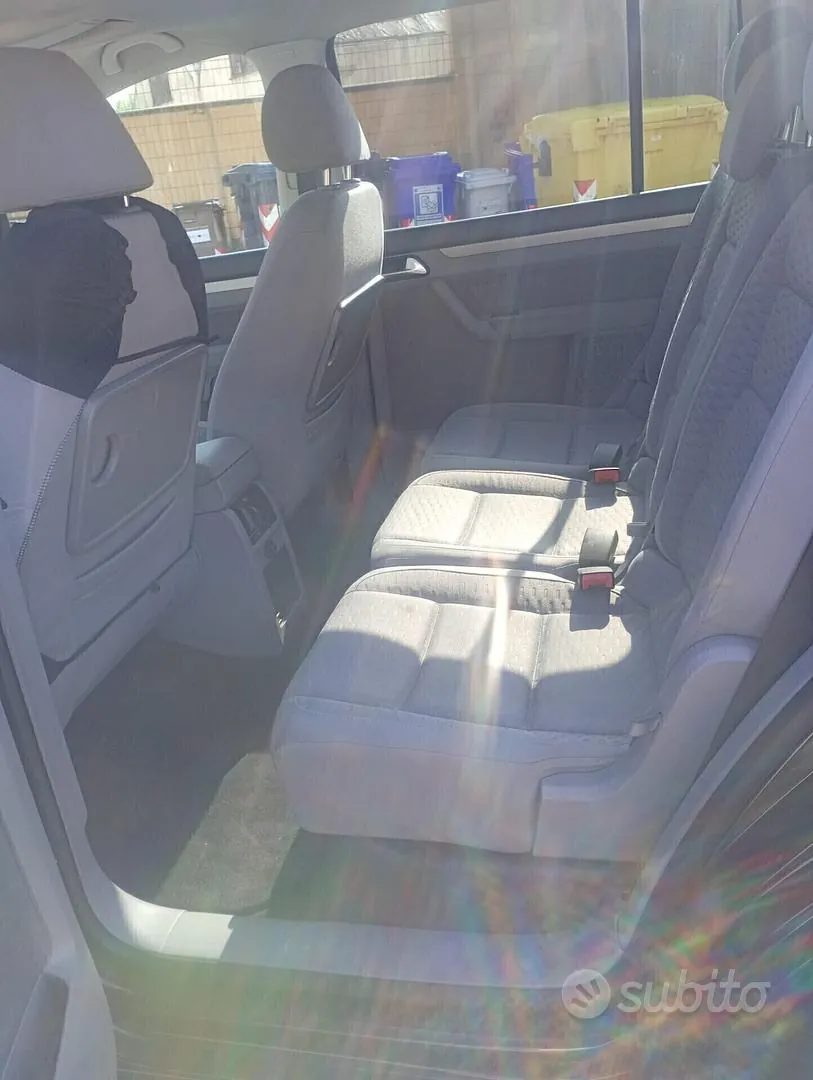 Volkswagen Touran 2008 photo 5