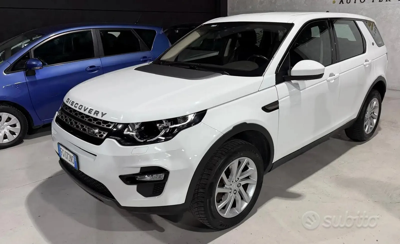 Land Rover Discovery Sport 2017 photo 3