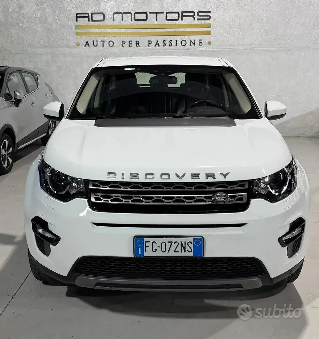 Land Rover Discovery Sport 2017 photo 2