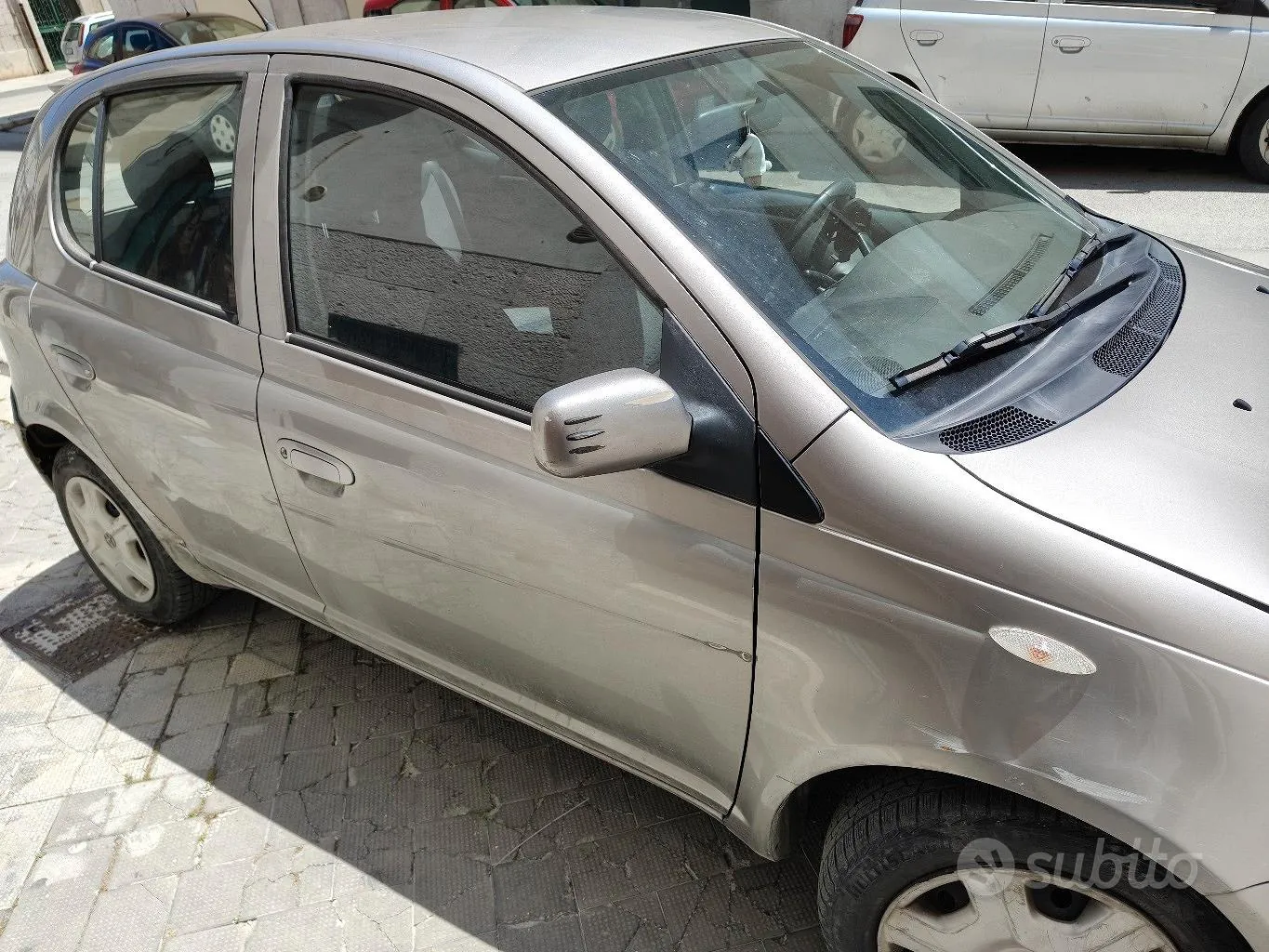 Toyota Yaris 2003 photo 2