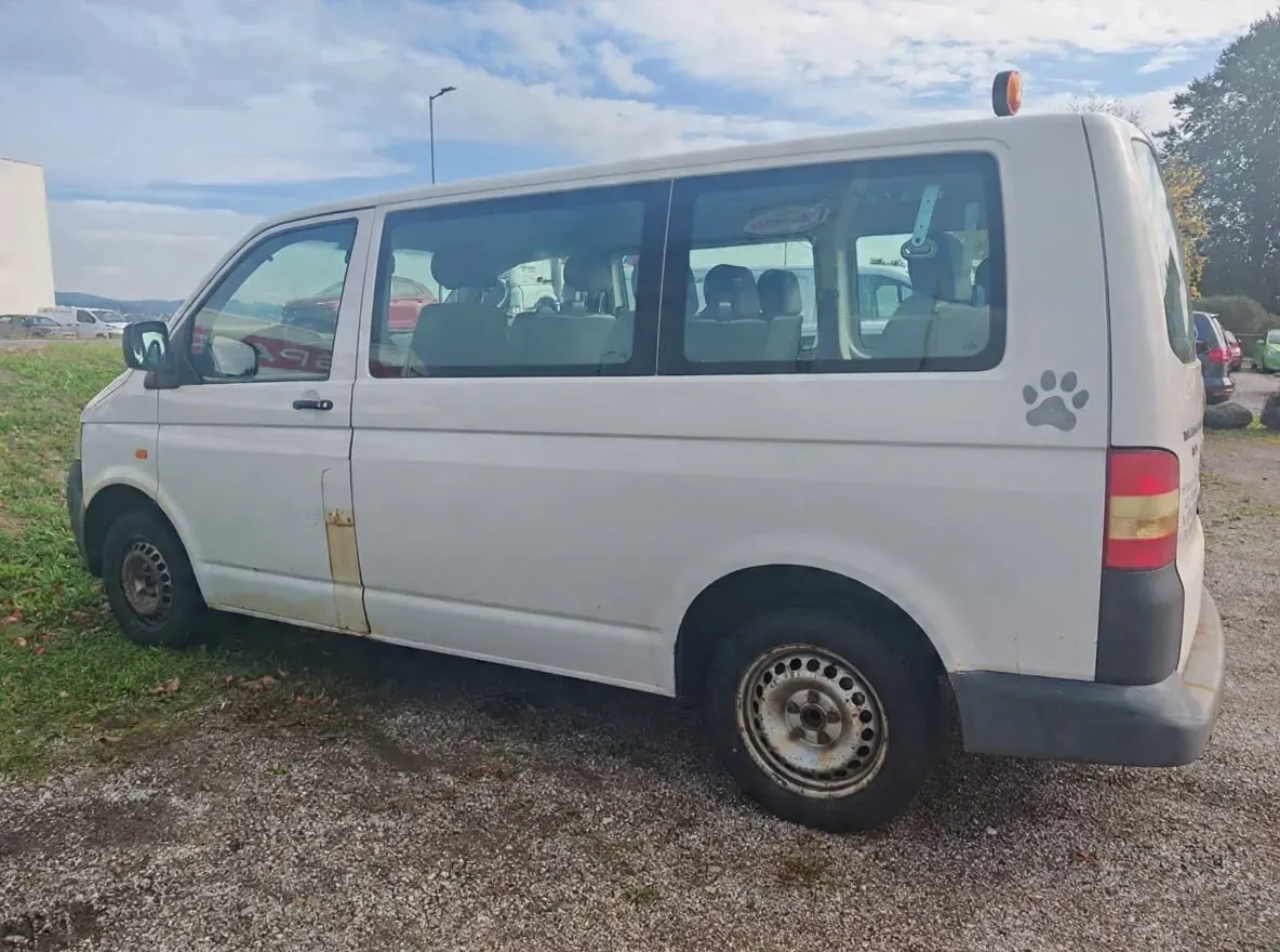 Volkswagen T5 2005 photo 2
