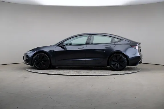 Tesla Model 3 2024 photo 4