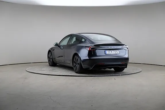 Tesla Model 3 2024 photo 2