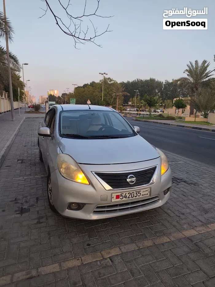 Nissan Sunny 2013 photo 2