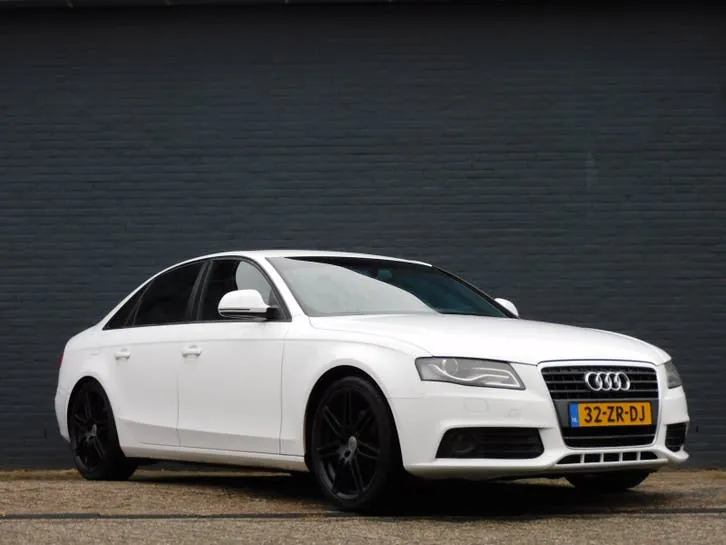 Audi A4 2008 photo 2