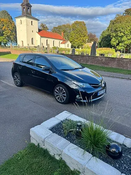 Toyota Auris 2013 photo 3
