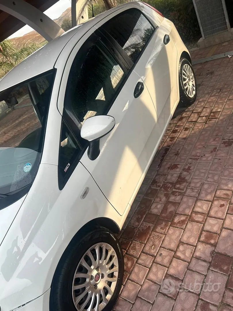 Fiat Punto 2014 photo 4
