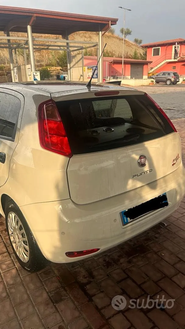 Fiat Punto 2014 photo 2