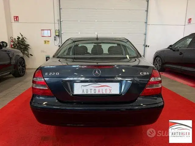Mercedes-Benz E 2002 photo 5