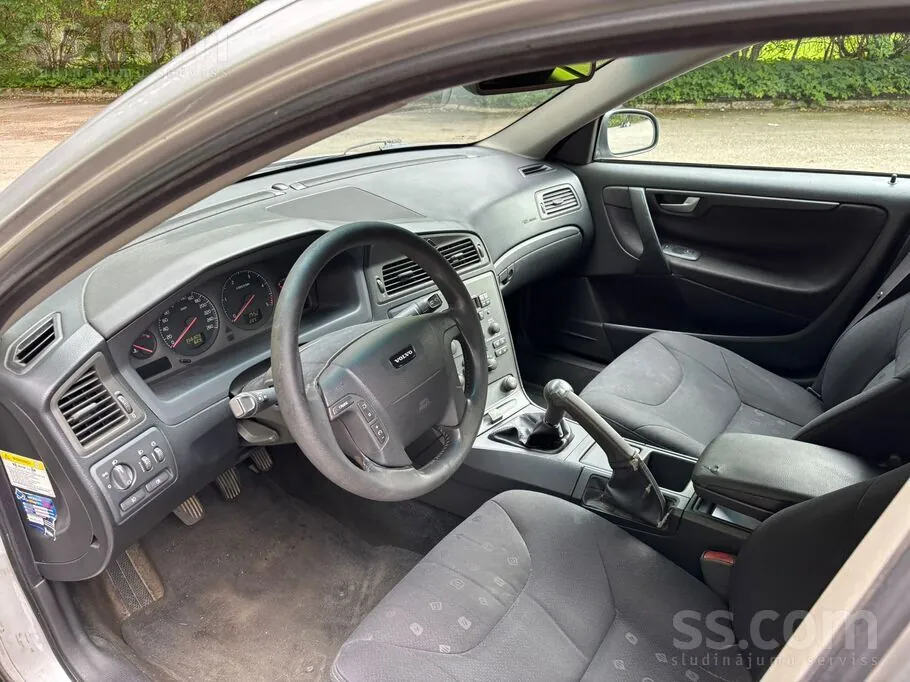 Volvo V70 2001 photo 2