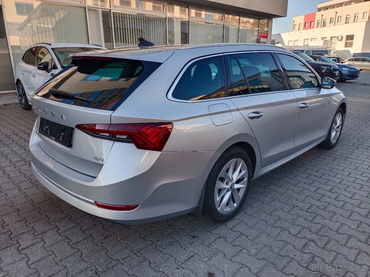 Skoda Octavia Combi 2022 photo 4