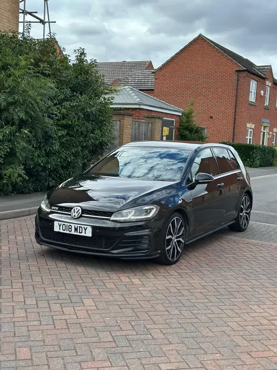 Volkswagen Golf 2018 photo 3