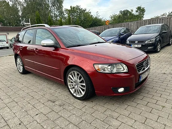 Volvo V50 2012 photo 2