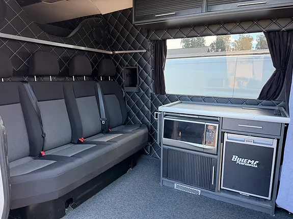 Volkswagen Crafter 35 2015 photo 2