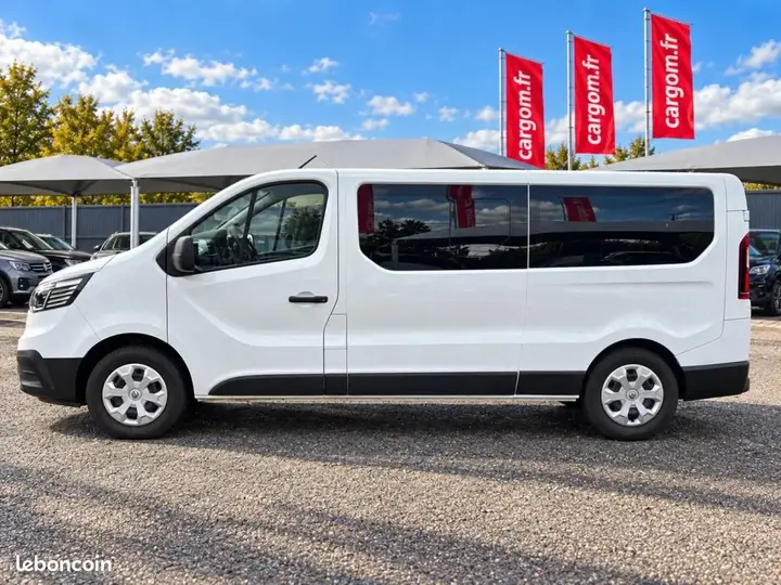 Renault Trafic 2022 photo 4