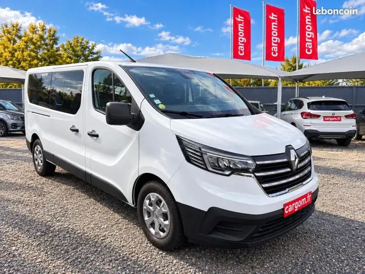 Renault Trafic 2022 photo 3