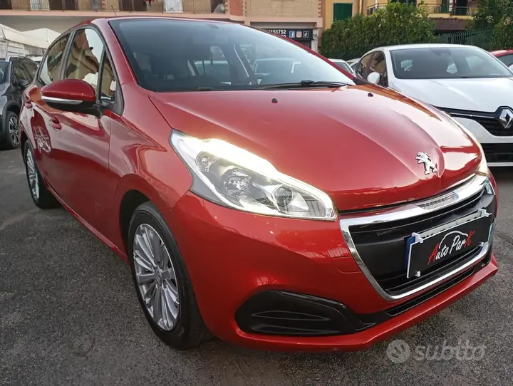 Peugeot 208 2019 photo 4