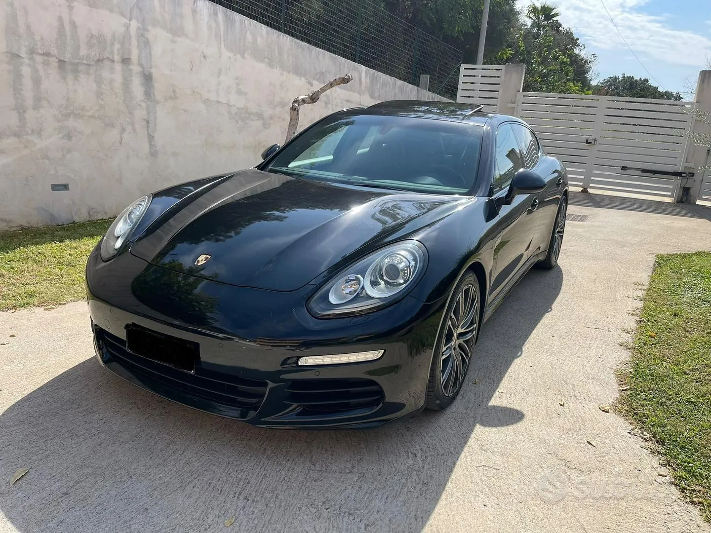 Porsche Panamera 2016 photo 2