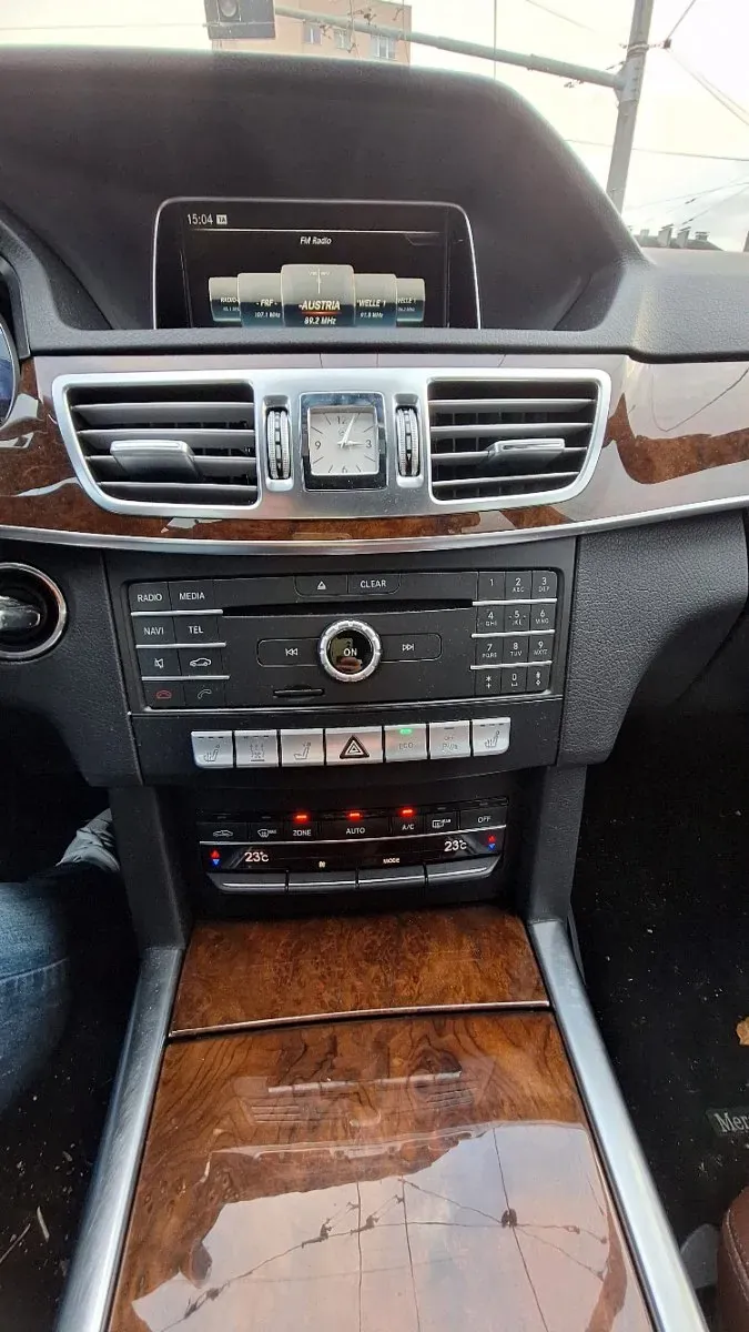 Mercedes-Benz E-Class 2015 photo 3