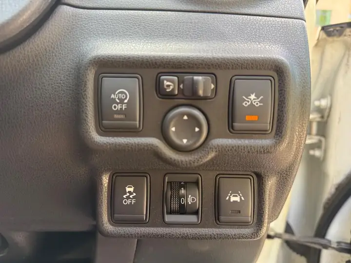 Nissan Note 2015 photo 4