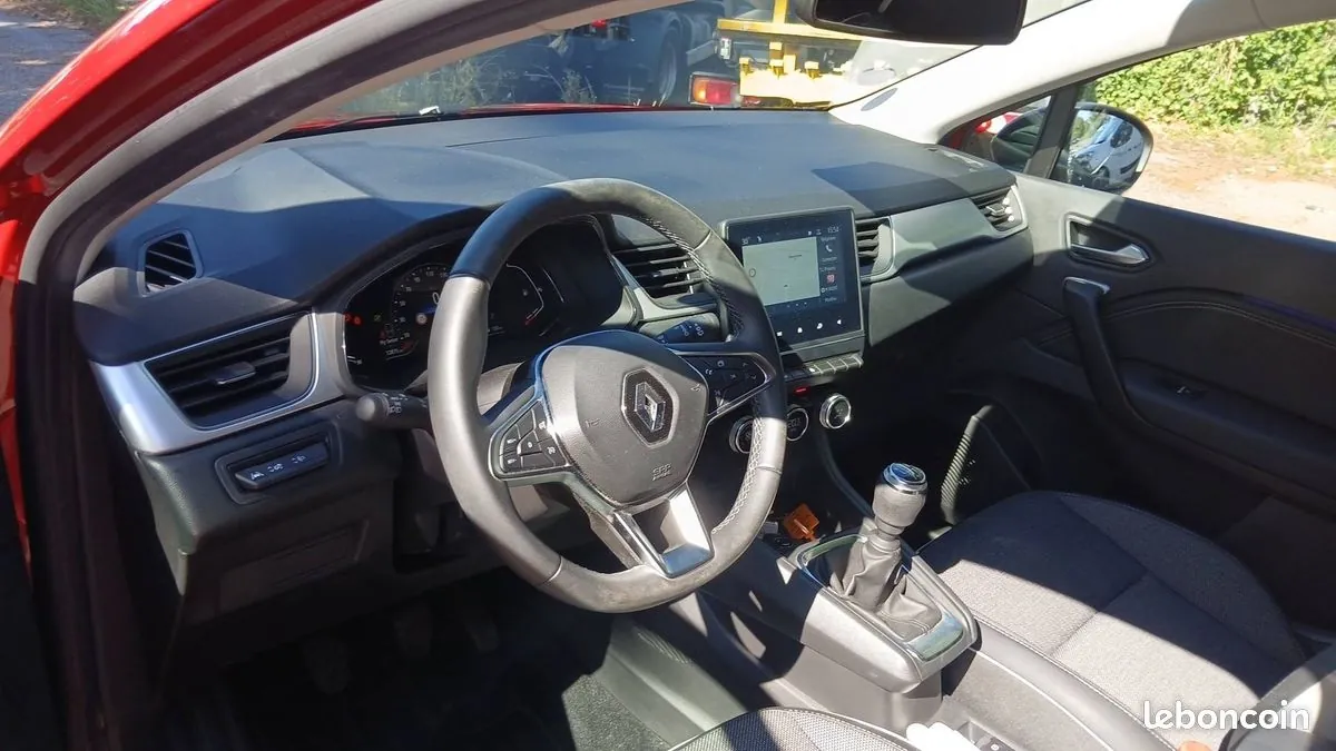 Renault Captur 2023 photo 4