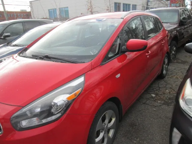 Kia Rondo 2015 photo 2