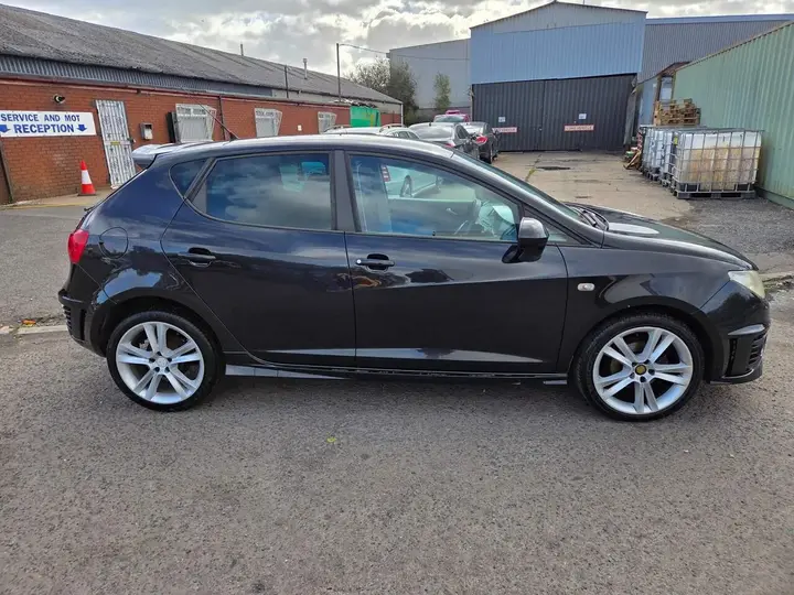 Seat Ibiza 2010 photo 4