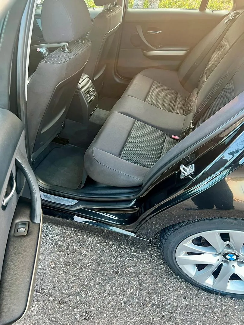 BMW 318D 2012 photo 5