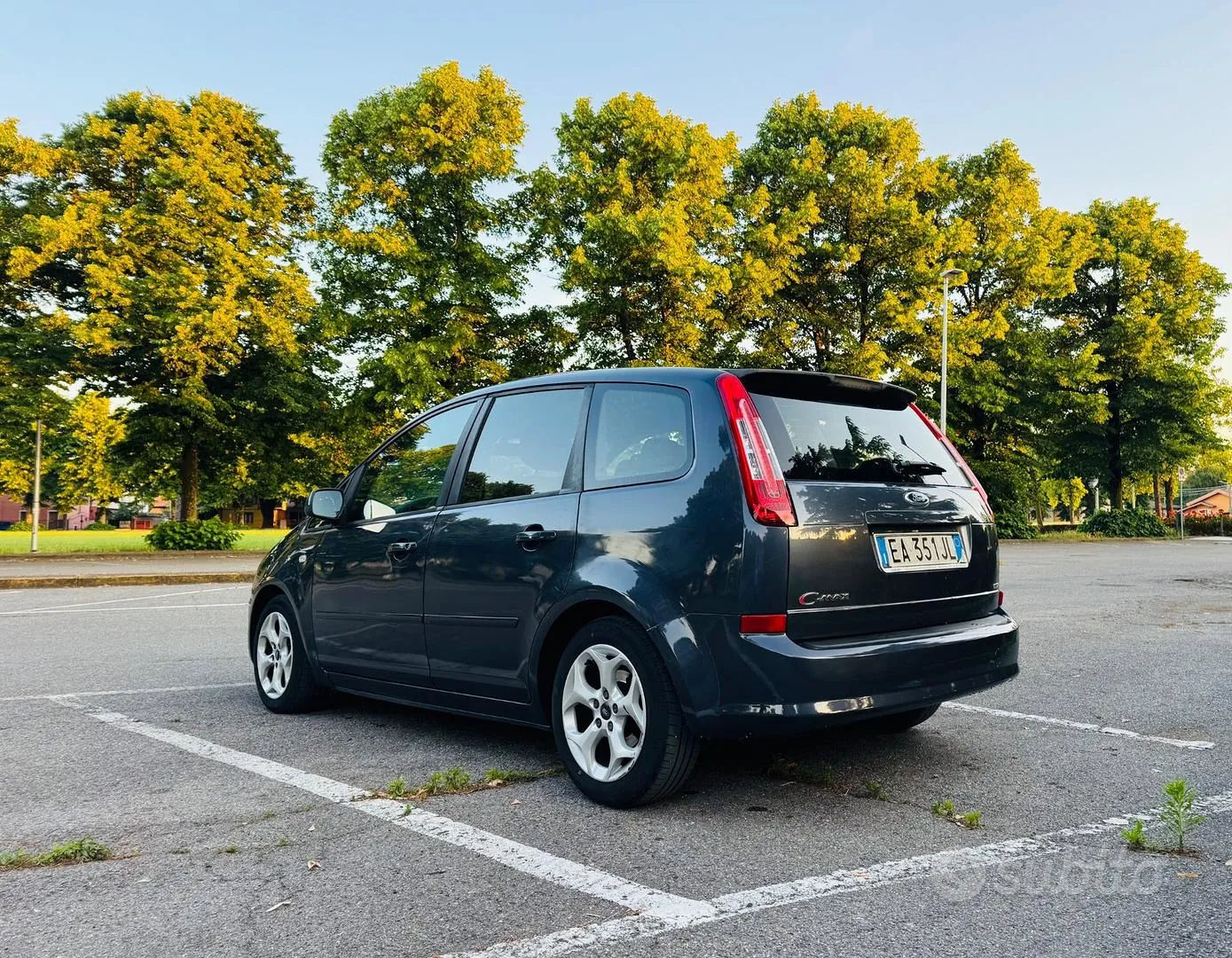Ford C-Max 2010 photo 4