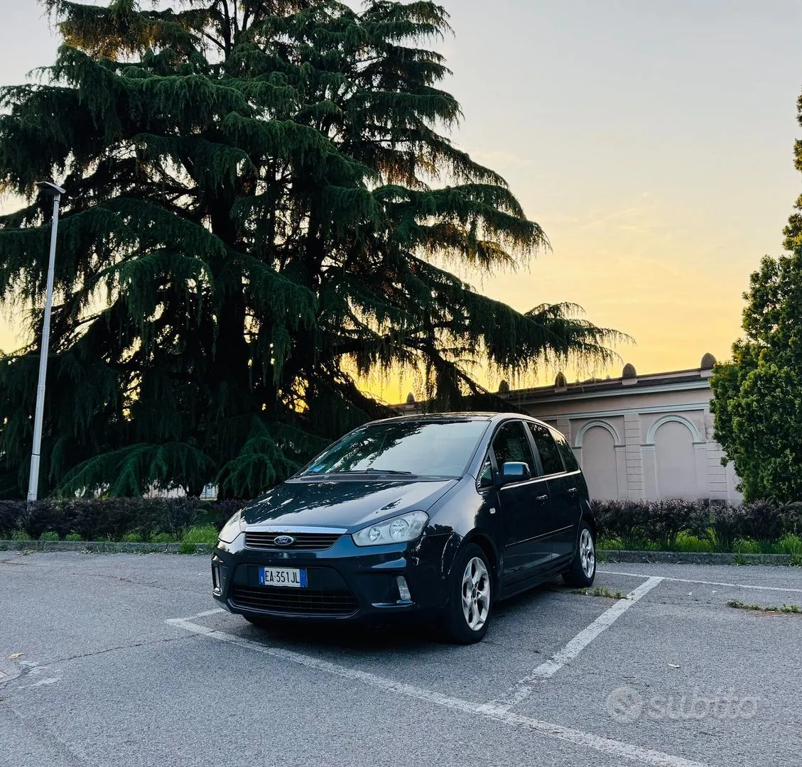 Ford C-Max 2010 photo 2