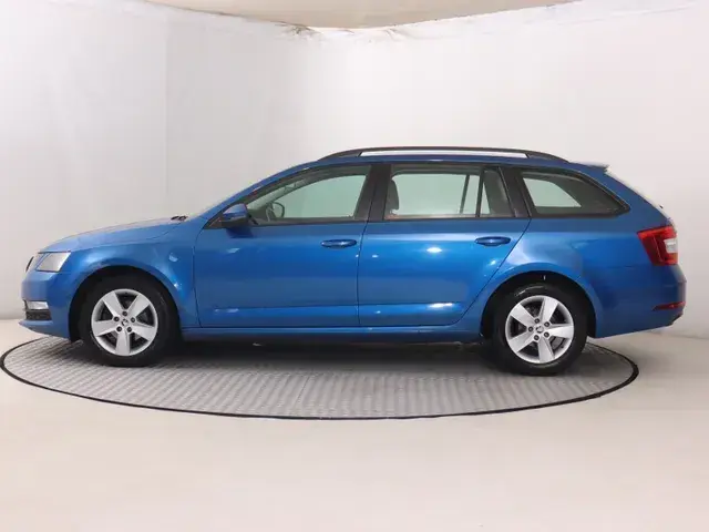 Skoda Octavia 2018 photo 2