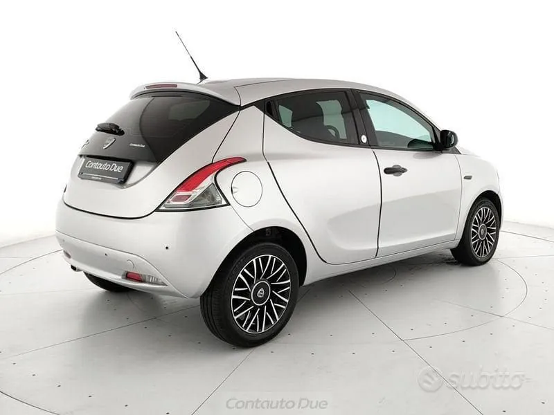 Lancia Ypsilon 2017 photo 5