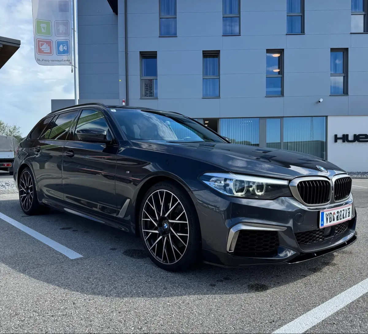 BMW 5 Series 2018 photo 2