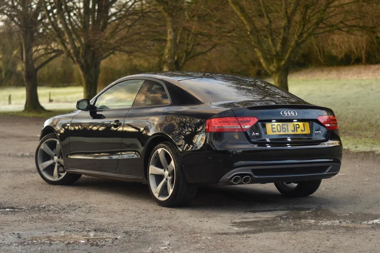 Audi A5 2011 photo 4