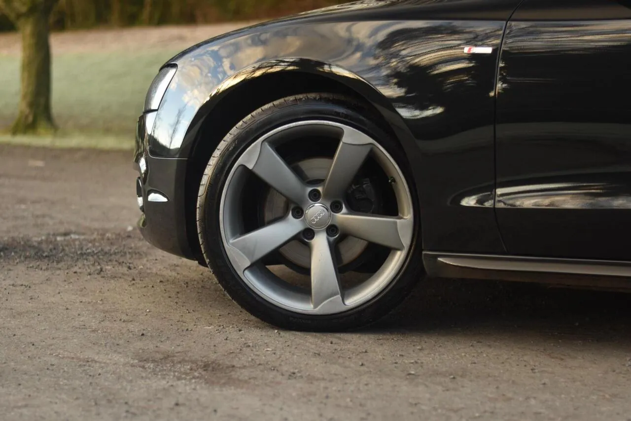 Audi A5 2011 photo 3