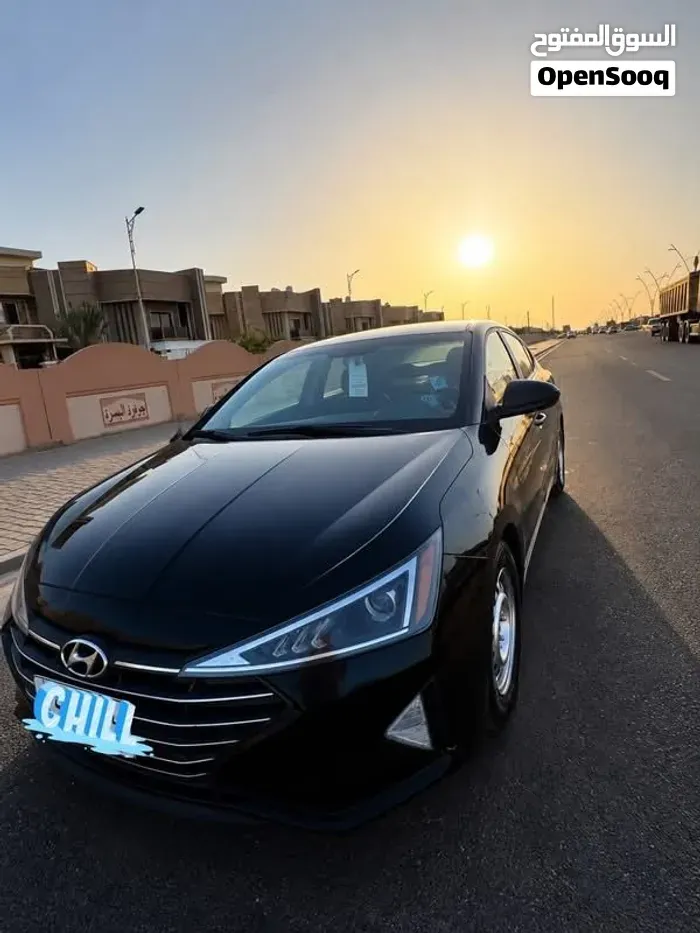 Hyundai Elantra 2019 photo 2