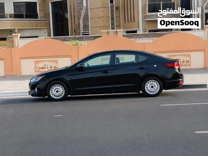 Hyundai Elantra 2019 photo 3