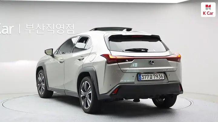 Lexus Ux250H 2024 photo 3