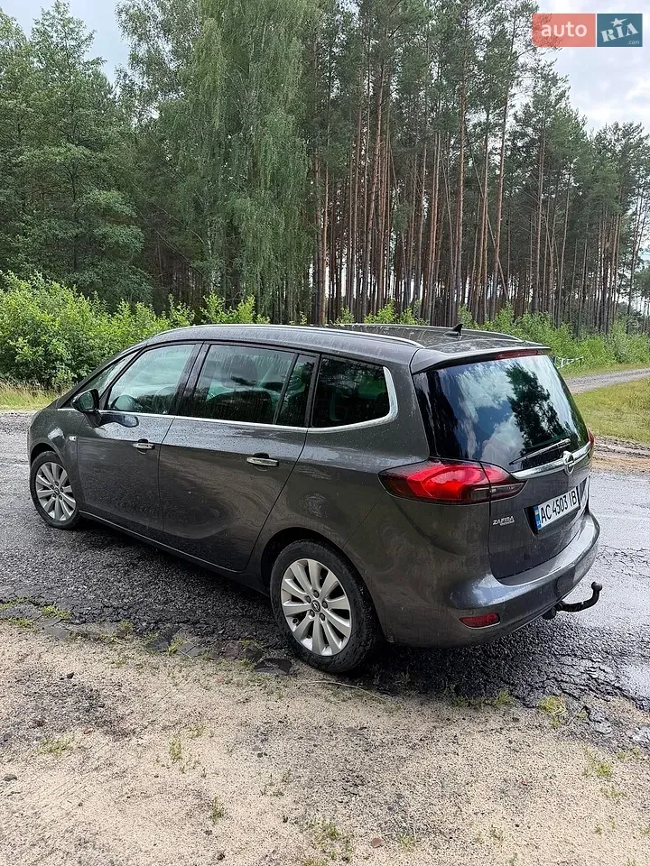 Opel Zafira Tourer 2012 photo 5
