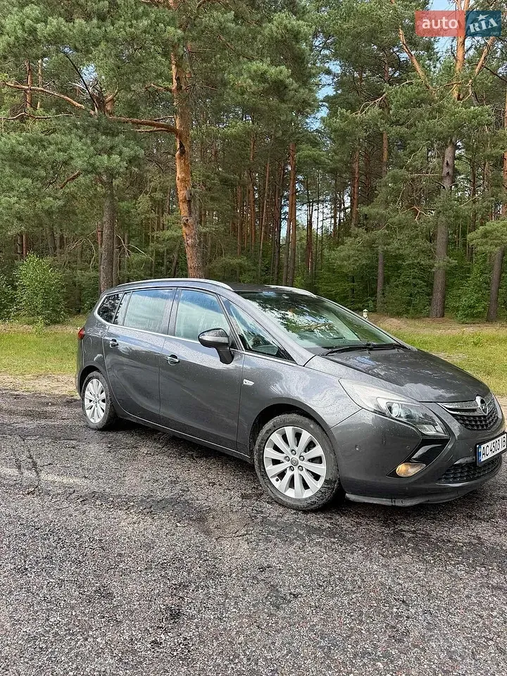 Opel Zafira Tourer 2012 photo 4