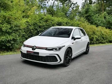 Volkswagen Golf 2024 photo 2