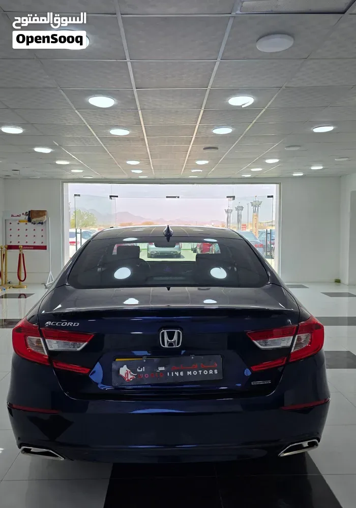 Honda Accord 2018 photo 2