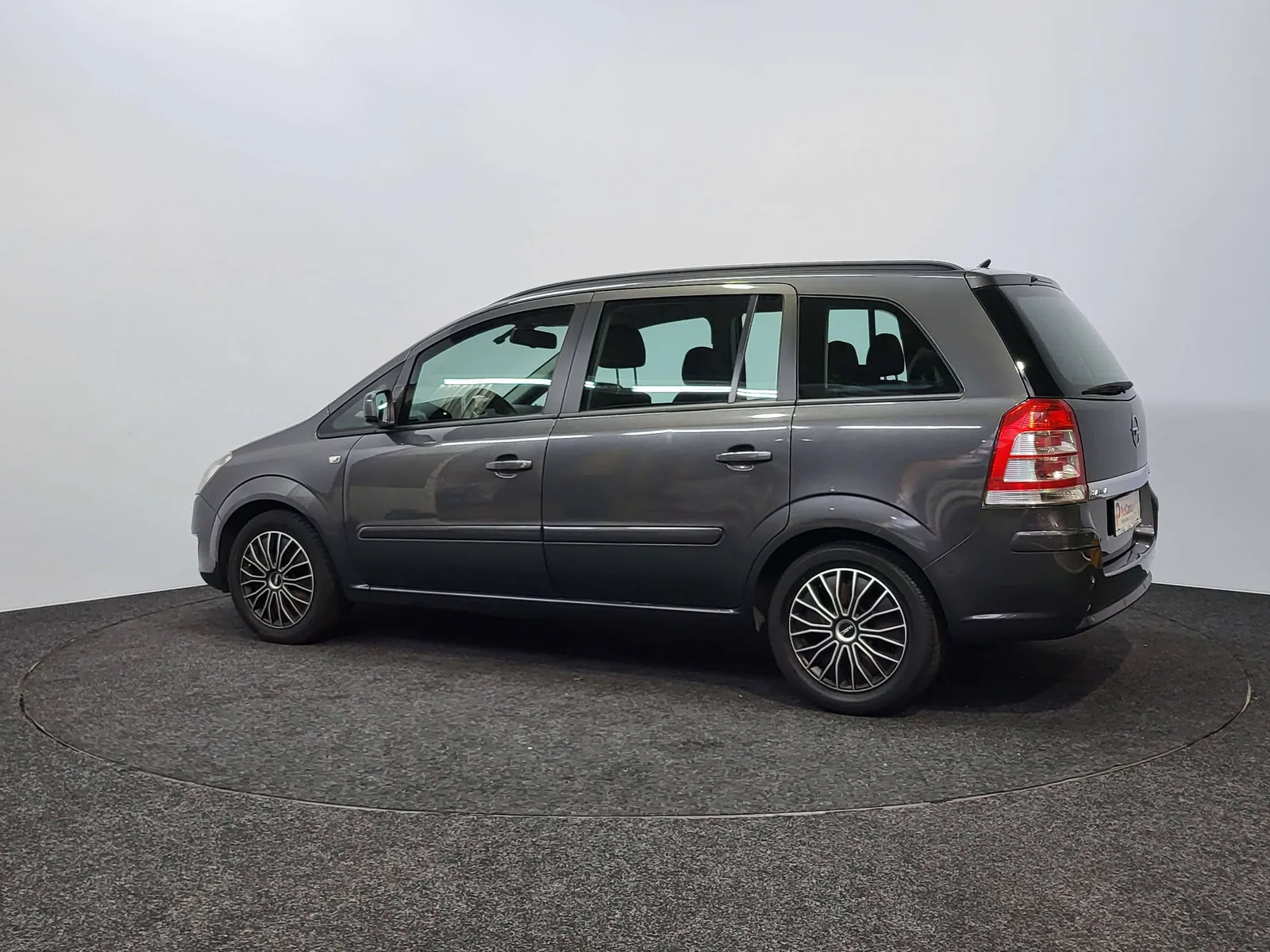 Opel Zafira 2012 photo 4