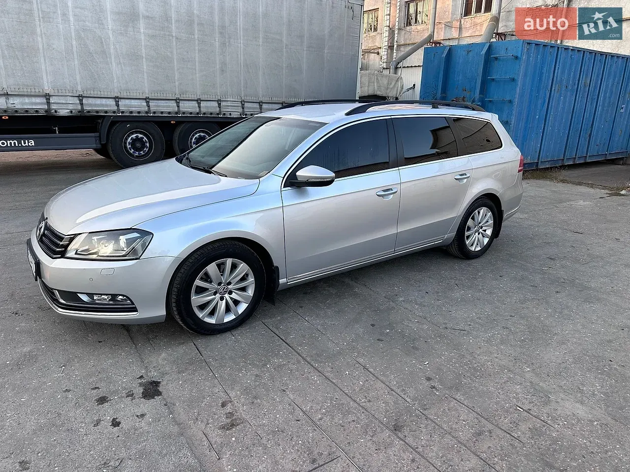 Volkswagen Passat 2012 photo 2