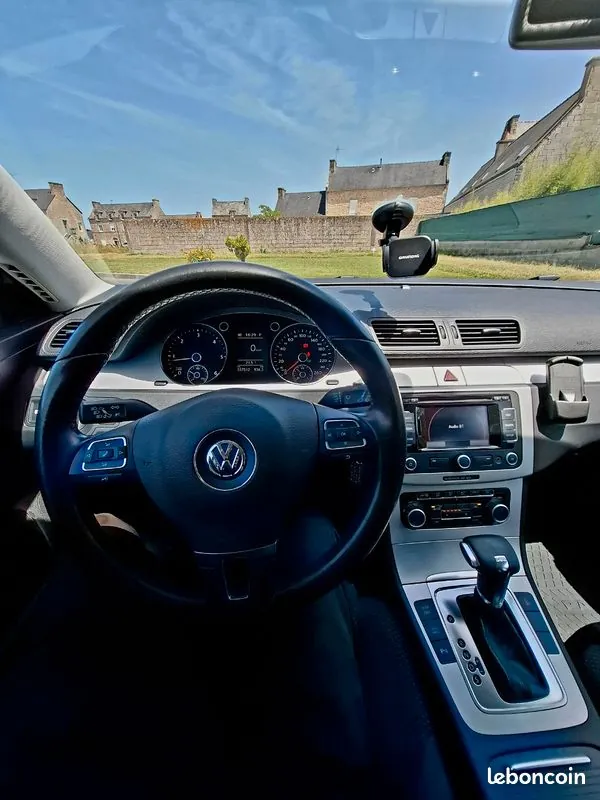 Volkswagen Passat 2010 photo 3