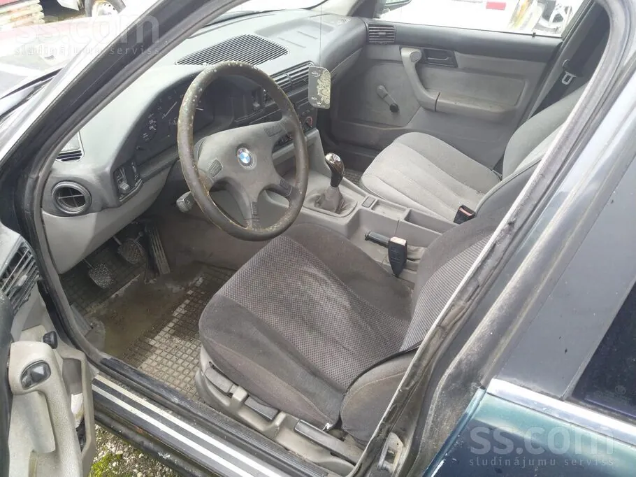 BMW 520 1989 photo 4