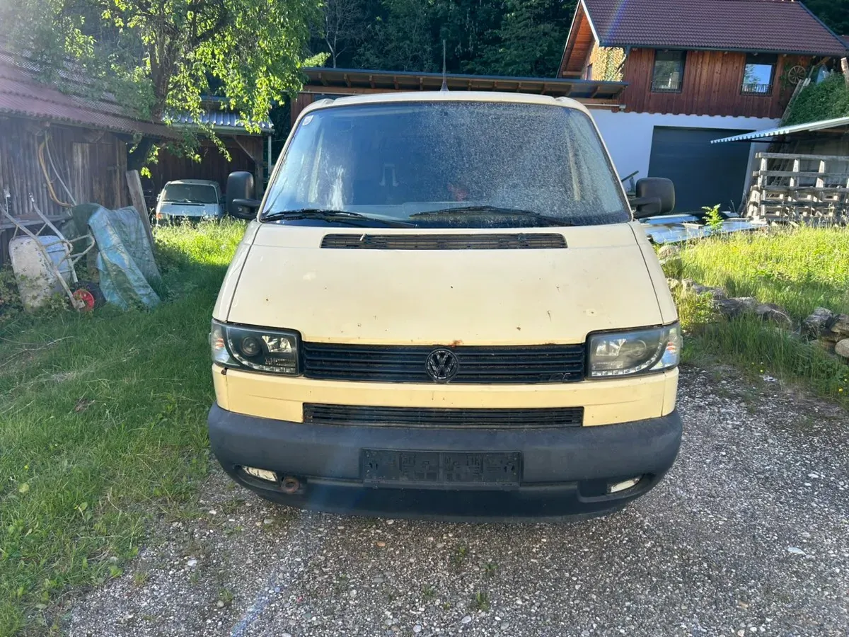 Volkswagen T4 1999 photo 2