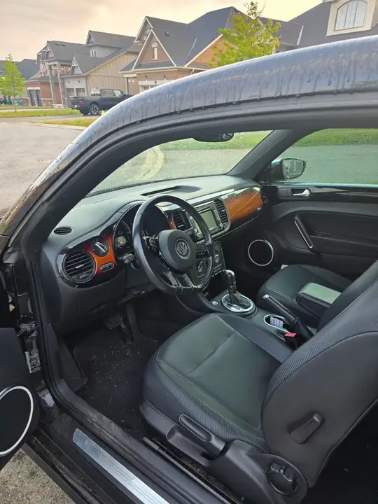Volkswagen Beetle 2013 photo 2