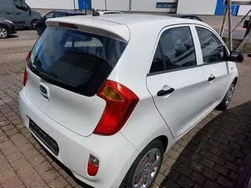 Kia Picanto 2012 photo 3